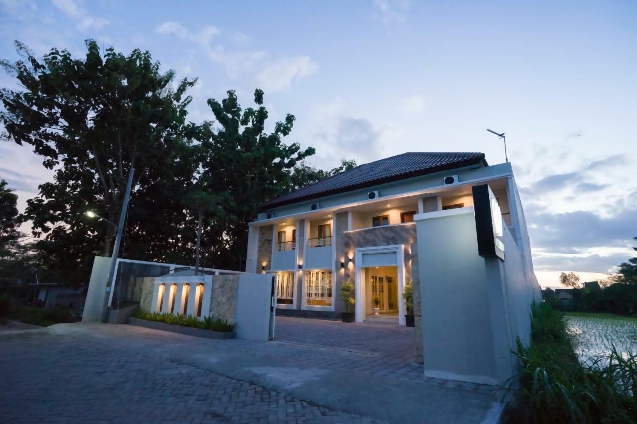 W House Syariah 2* Yogyakarta