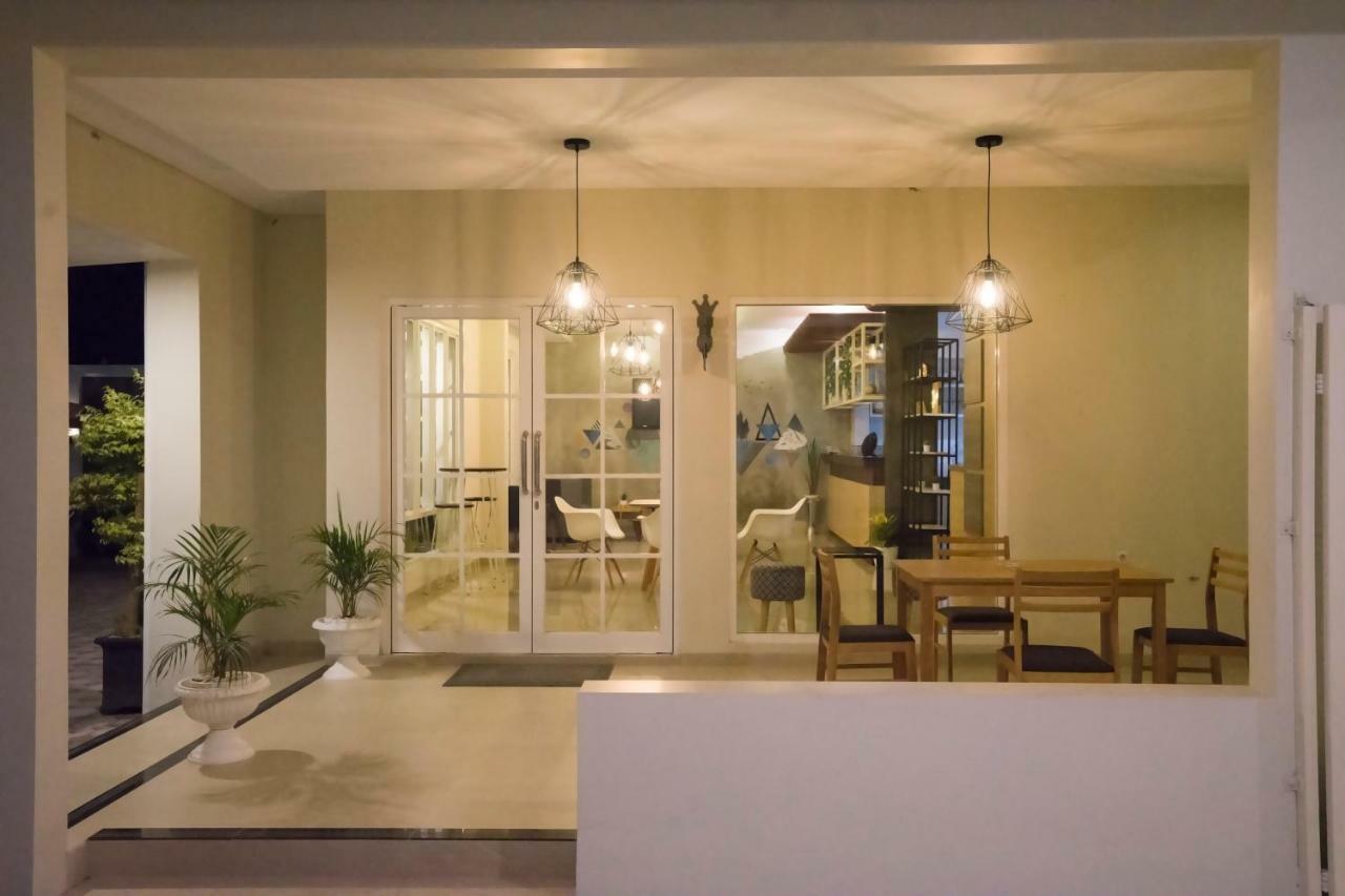 Tempat Tidur & Sarapan W House Syariah 2*